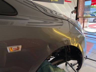 Opel Corsa Boyasız  (Vakumla) Göçük düzeltme