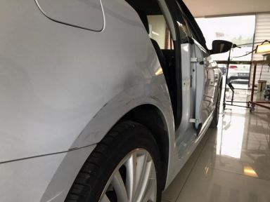 Volkswagen Jetta Arka Çamurluk Boyasız Göçük Onarımı